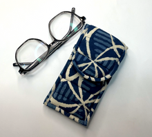 Load image into Gallery viewer, Quilted Sunglasses case - Spectacle cover