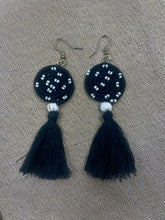 Load image into Gallery viewer, Black and white beaded neck piece &amp; Earrings
