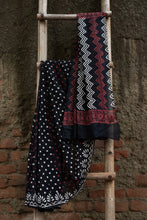 Load image into Gallery viewer, Basant Red &amp; Black Dotted Block-Printed Saree
