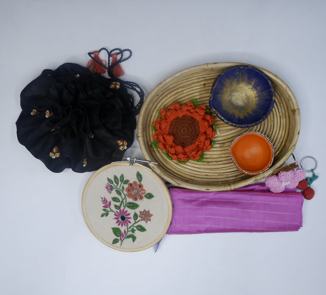 Diwali shimmer gift hamper
