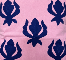 Load image into Gallery viewer, Applique work Pink cushion cover
