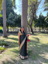 Load image into Gallery viewer, Mangalgiri Striped silk saree
